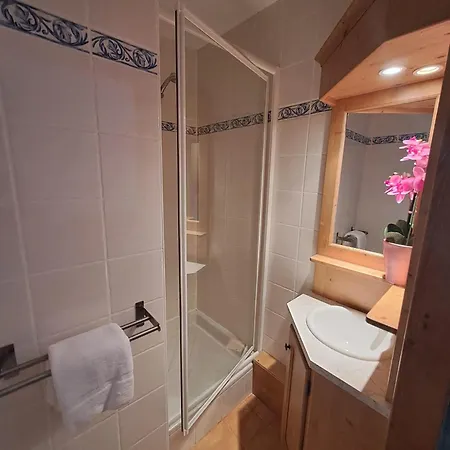 Des Neiges Oz En Oisans Aparthotel
