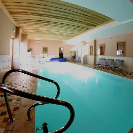 Des Neiges Oz En Oisans Aparthotel 4*