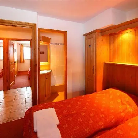 Des Neiges Oz En Oisans Aparthotel Oz
