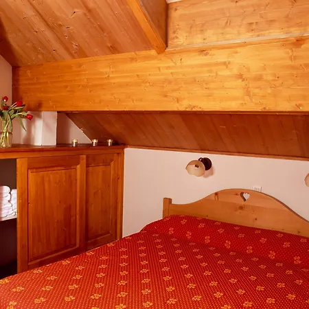 Des Neiges Oz En Oisans 4* Оз