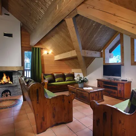 Des Neiges Oz En Oisans 4*