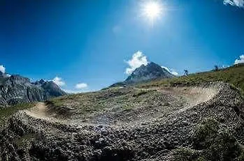 Des Neiges Oz En Oisans 4* Оз